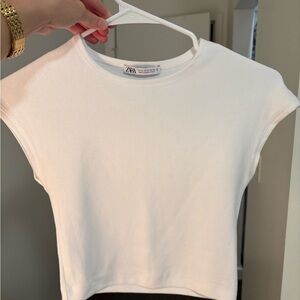 Zara Women's Classic White Short Sleeve Tee